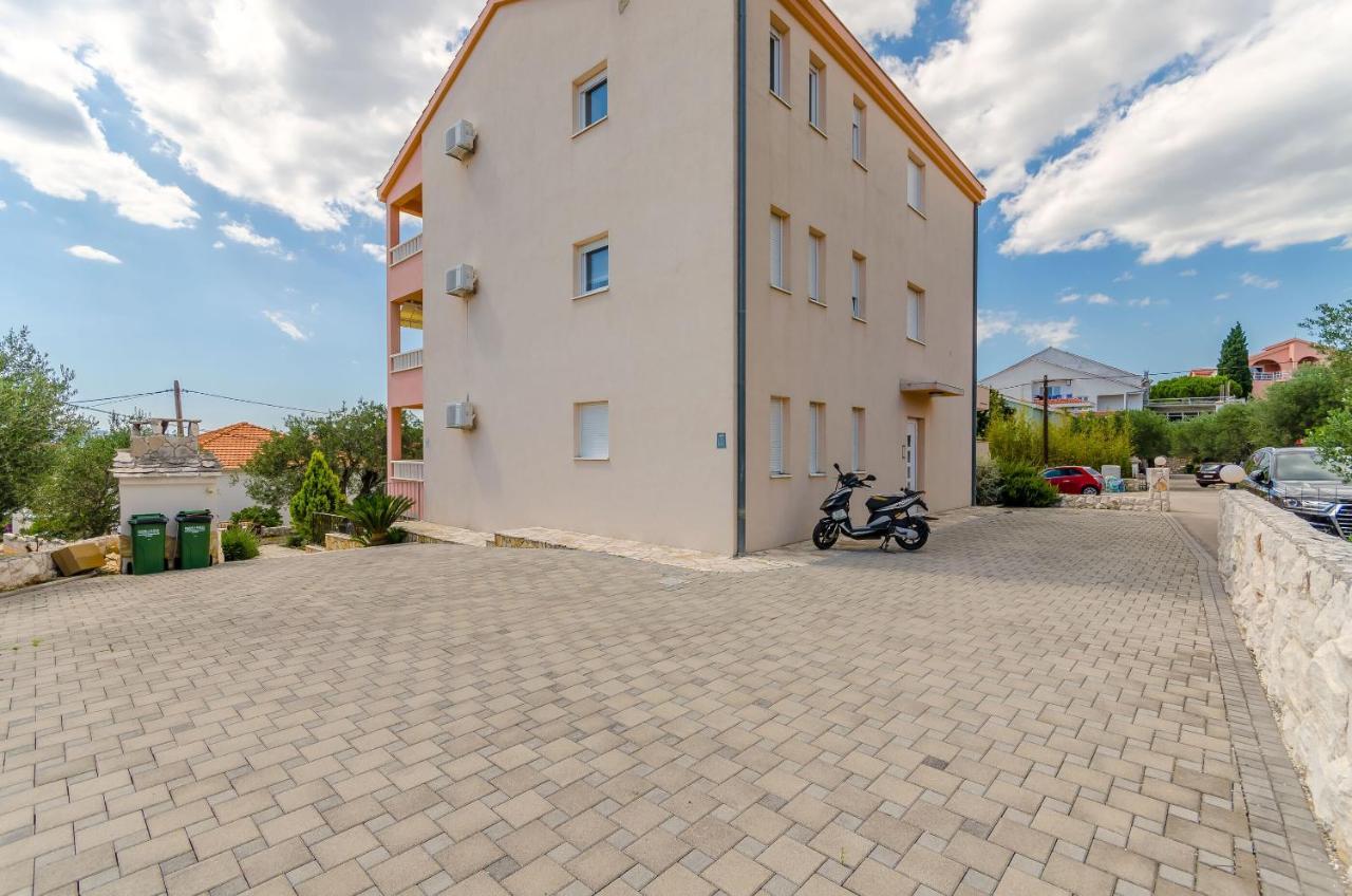 Apartments Melita Трогир Экстерьер фото